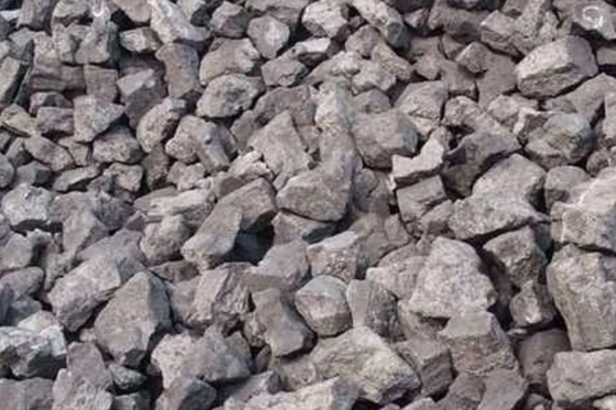 90-150 مم مسبك فحم الكوك المعدني لمصنع الصلب منخفض الرماد منخفض الكبريت